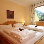 Familien- Und Vitalhotel Muehlpointhof Lofer