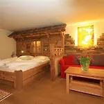 Familien- Und Vitalhotel Muehlpointhof Hotel Lofer