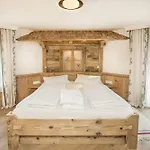 Familien- Und Vitalhotel Muehlpointhof Hotel Lofer