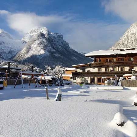 Familien- Und Vitalhotel Mühlpointhof Lofer